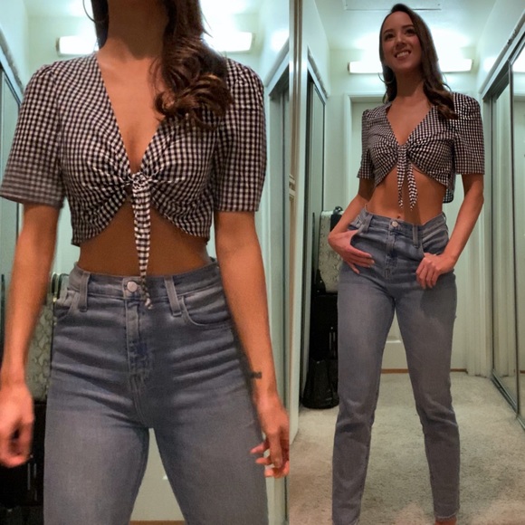 Black & White Gingham Tie Crop Top - Picture 2 of 3